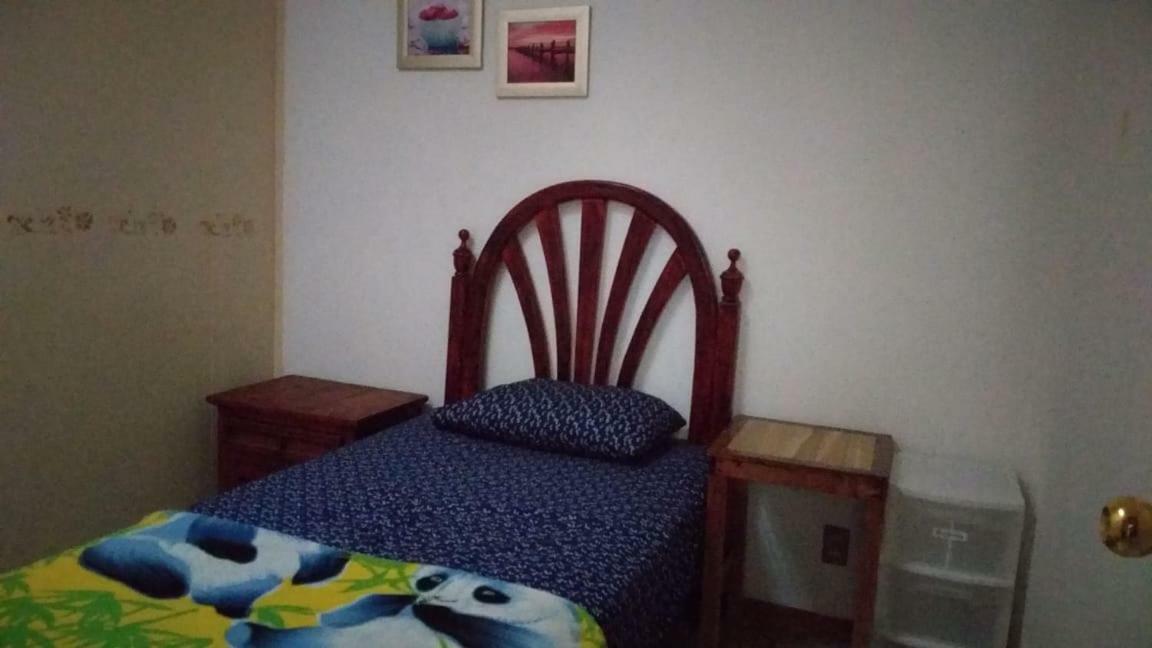 Julio House Hostel Leon Bagian luar foto