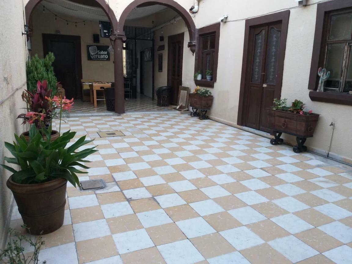 Julio House Hostel Leon Bagian luar foto